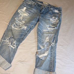 ABERCROMBIE & FITCH DISTRESSED CROP JEANS